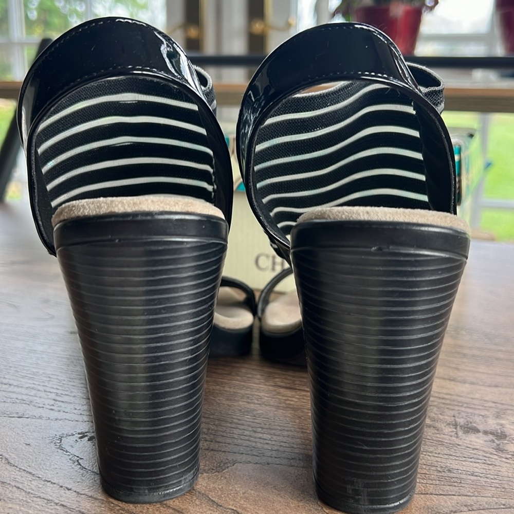 Charleston shoe company, Tribeca black mesh sandals, size 8 - Picture 6 of 9